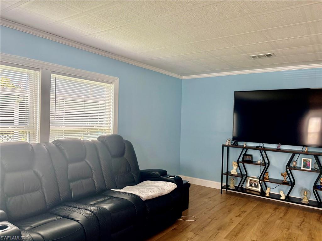 LAUREL ESTATES - Residential