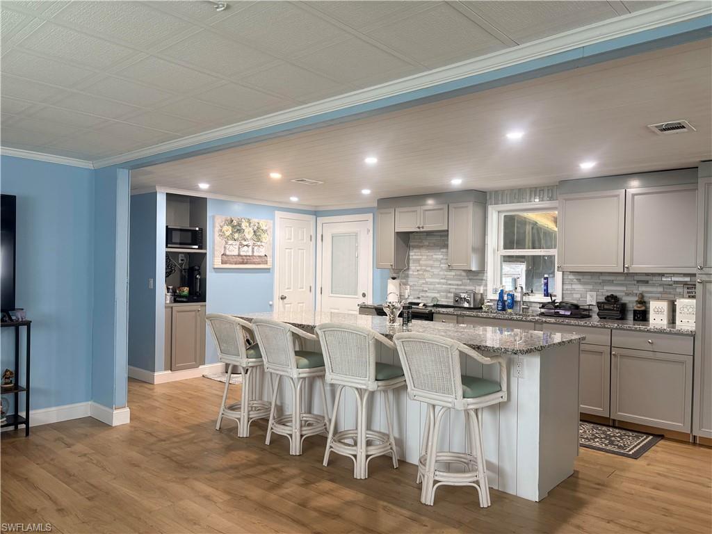 LAUREL ESTATES - Residential