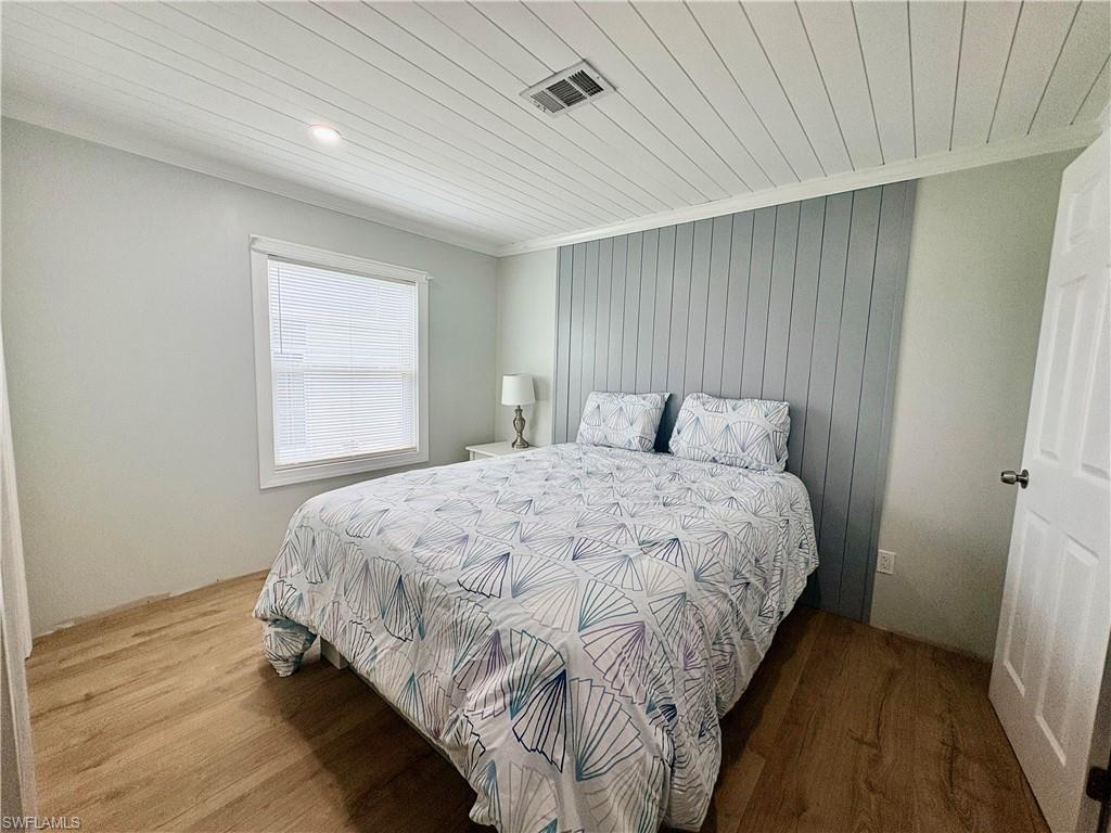 LAUREL ESTATES - Residential