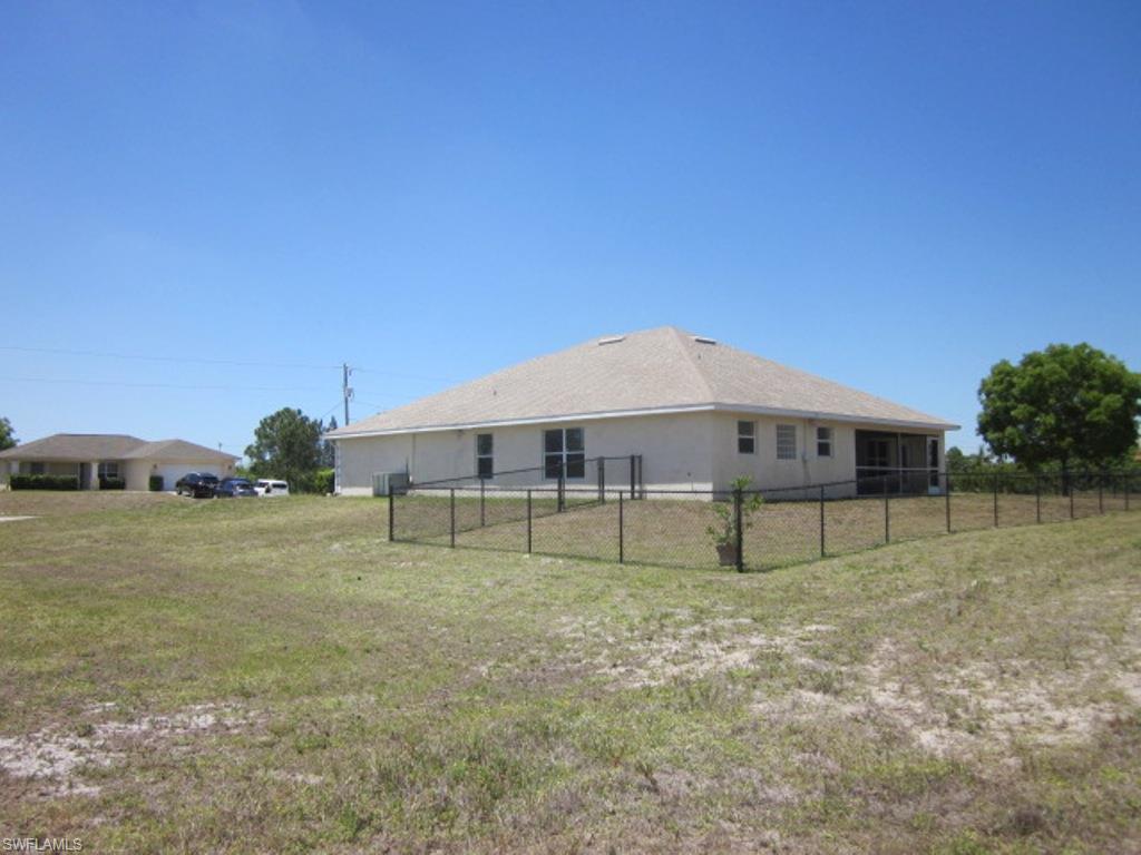 CAPE CORAL - Residential