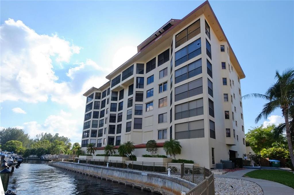 RIVERS CONDO - Residential