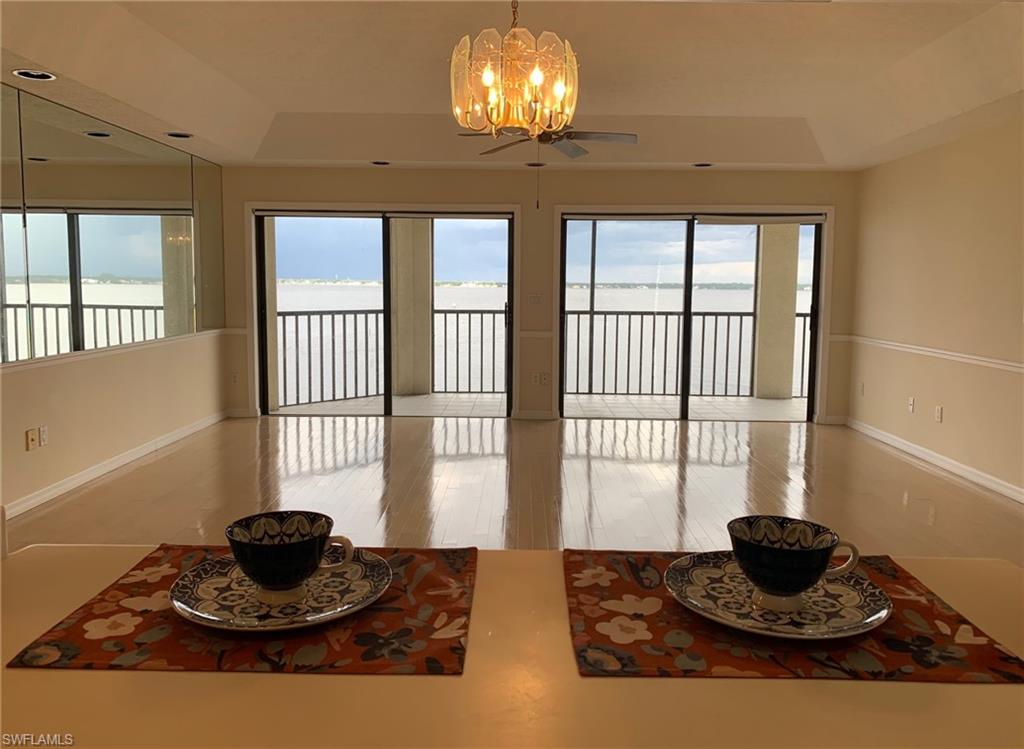 RIVERS CONDO - Residential