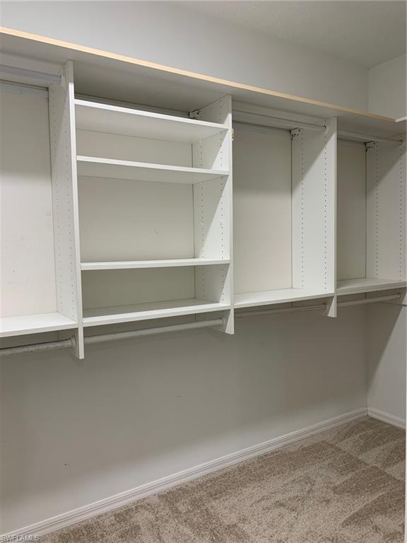 RIVERS CONDO - Residential