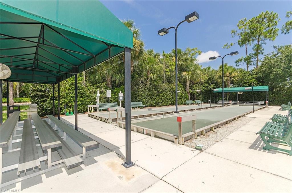 CARLTON LAKES - Residential