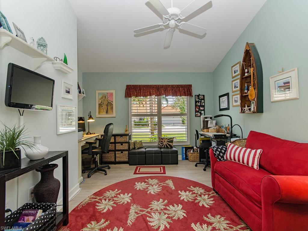 CARLTON LAKES - Residential