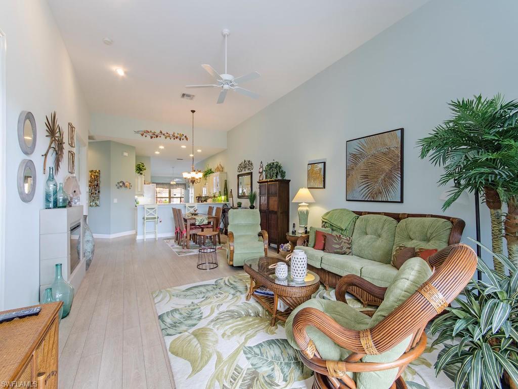 CARLTON LAKES - Residential