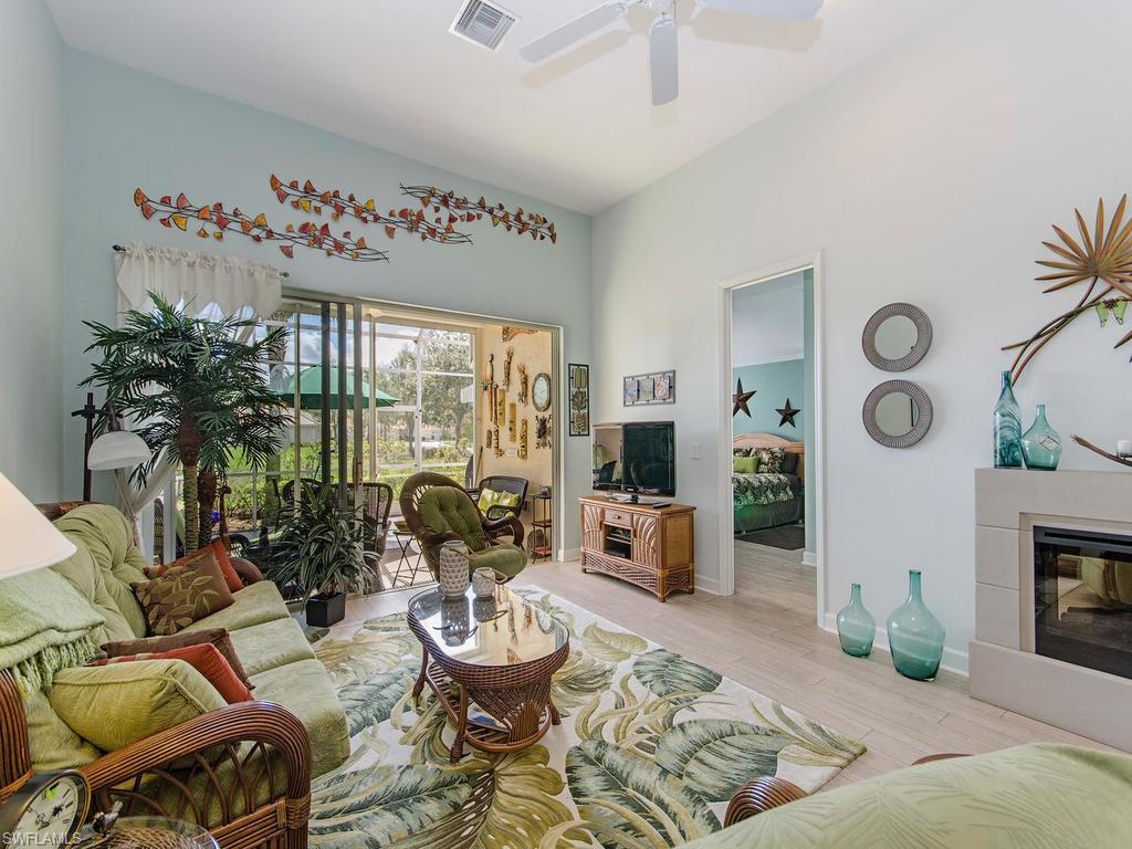 CARLTON LAKES - Residential