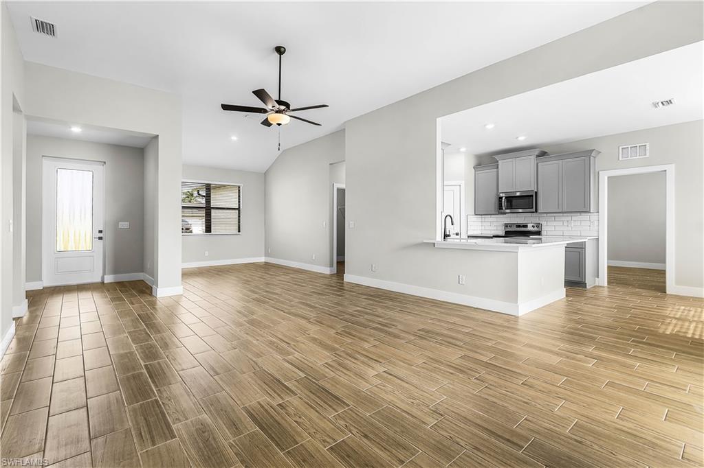 CAPE CORAL - Residential