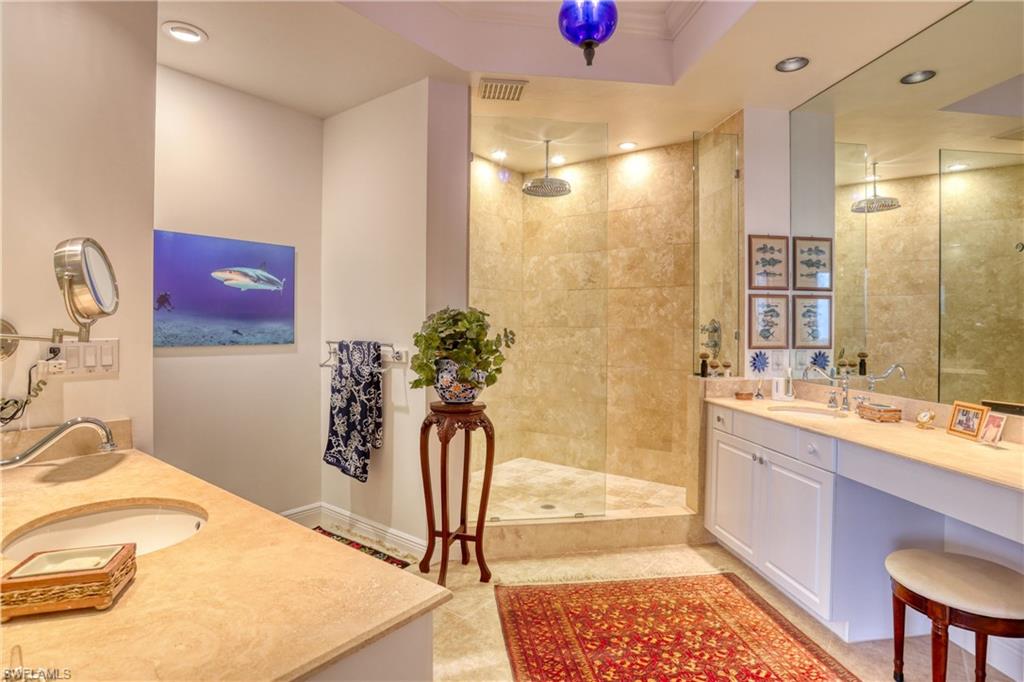 HIGH POINT PLACE - Residential