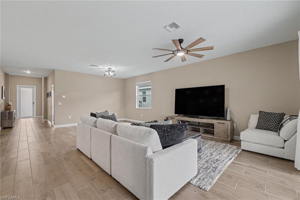 TUCKERS COVE - Residential