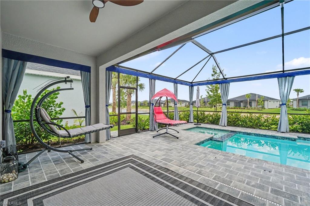 TUCKERS COVE - Residential