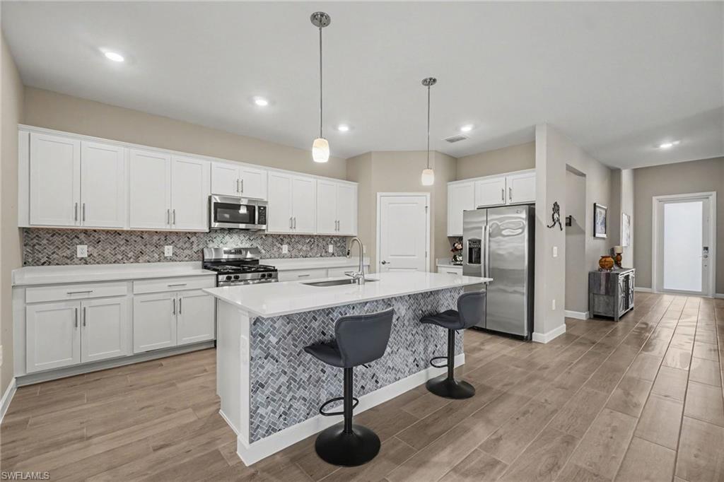 TUCKERS COVE - Residential