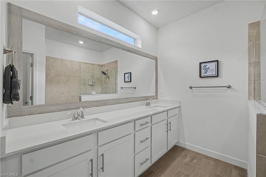 TUCKERS COVE - Residential