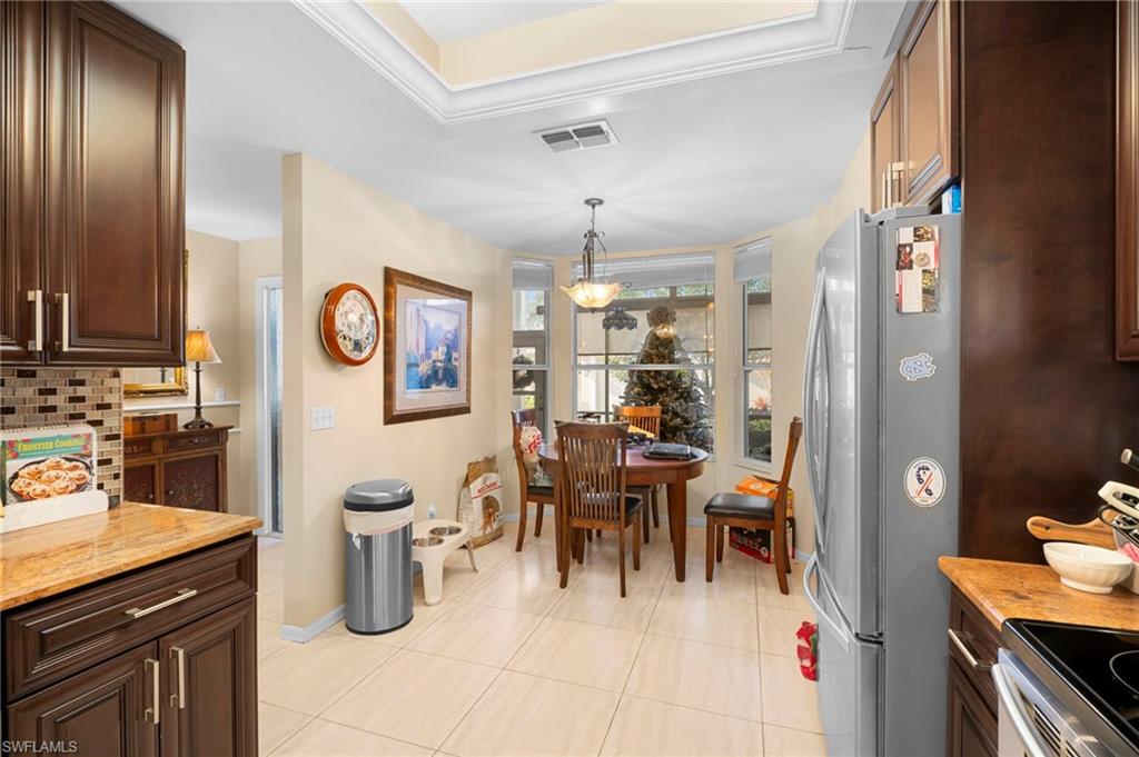 OLDE HICKORY GOLF & COUNTRY CLUB - Residential