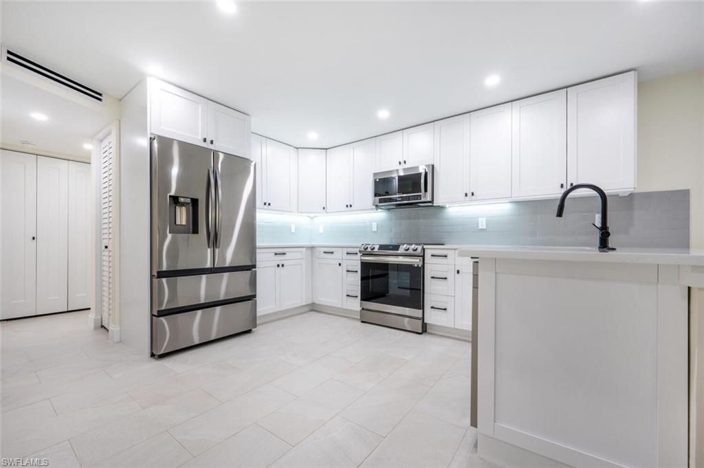 CHESAPEAKE LANDINGS - Residential