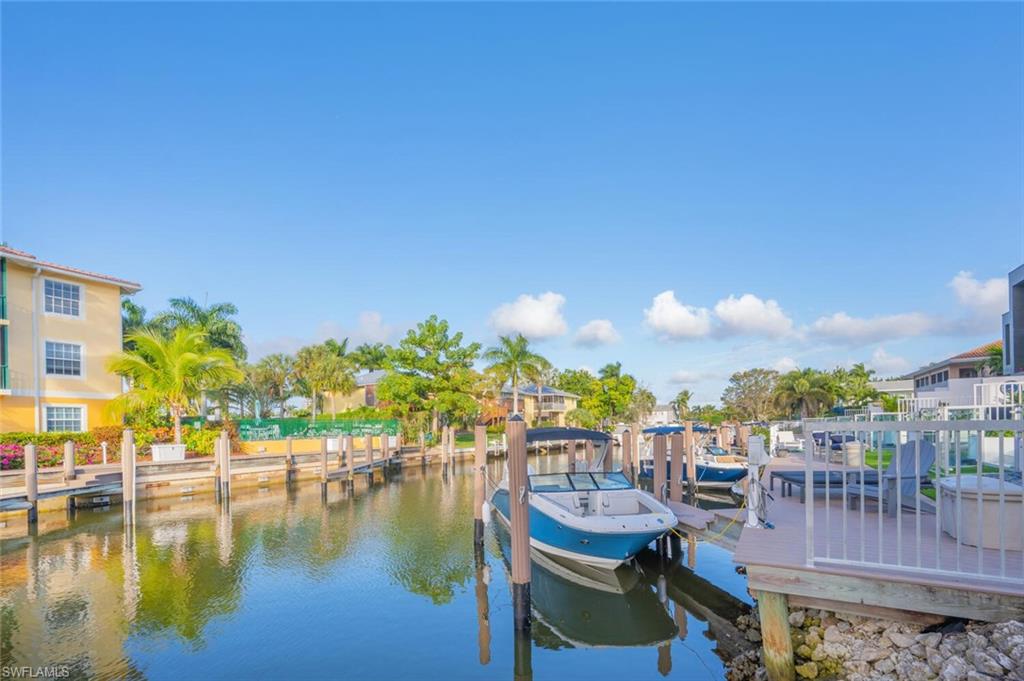CHESAPEAKE LANDINGS - Residential