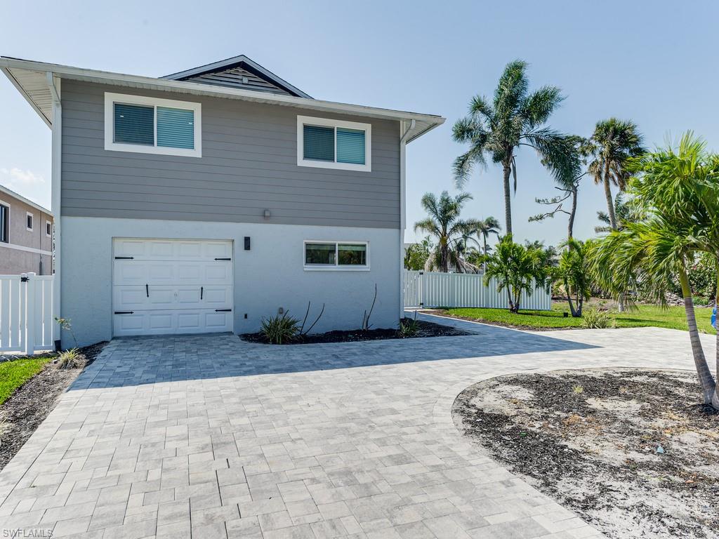 IMPERIAL SHORES - Residential