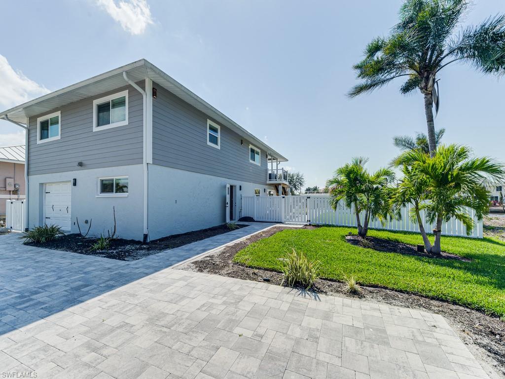 IMPERIAL SHORES - Residential