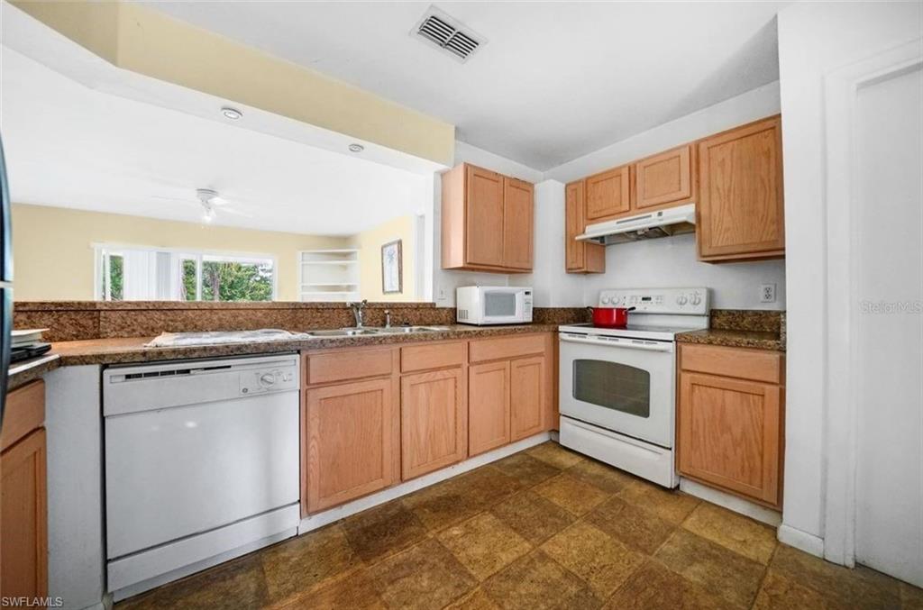 FORT MYERS SHORES - Residential