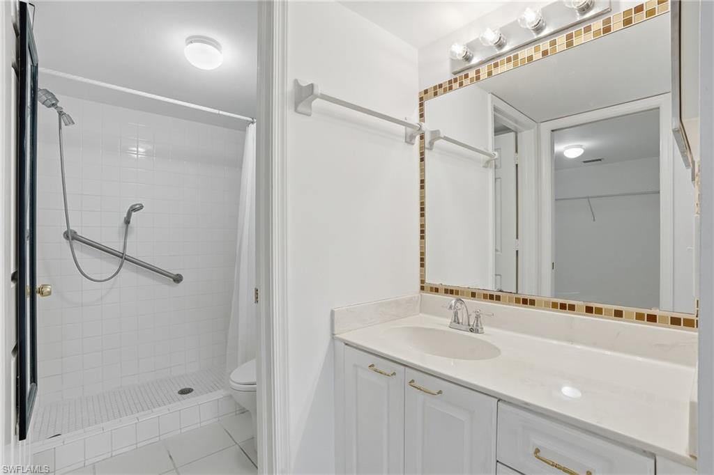 NAPLES SANDPIPER BAY CLUB - Residential