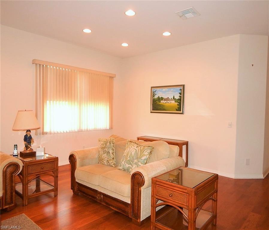 CORAL LAKES - Residential