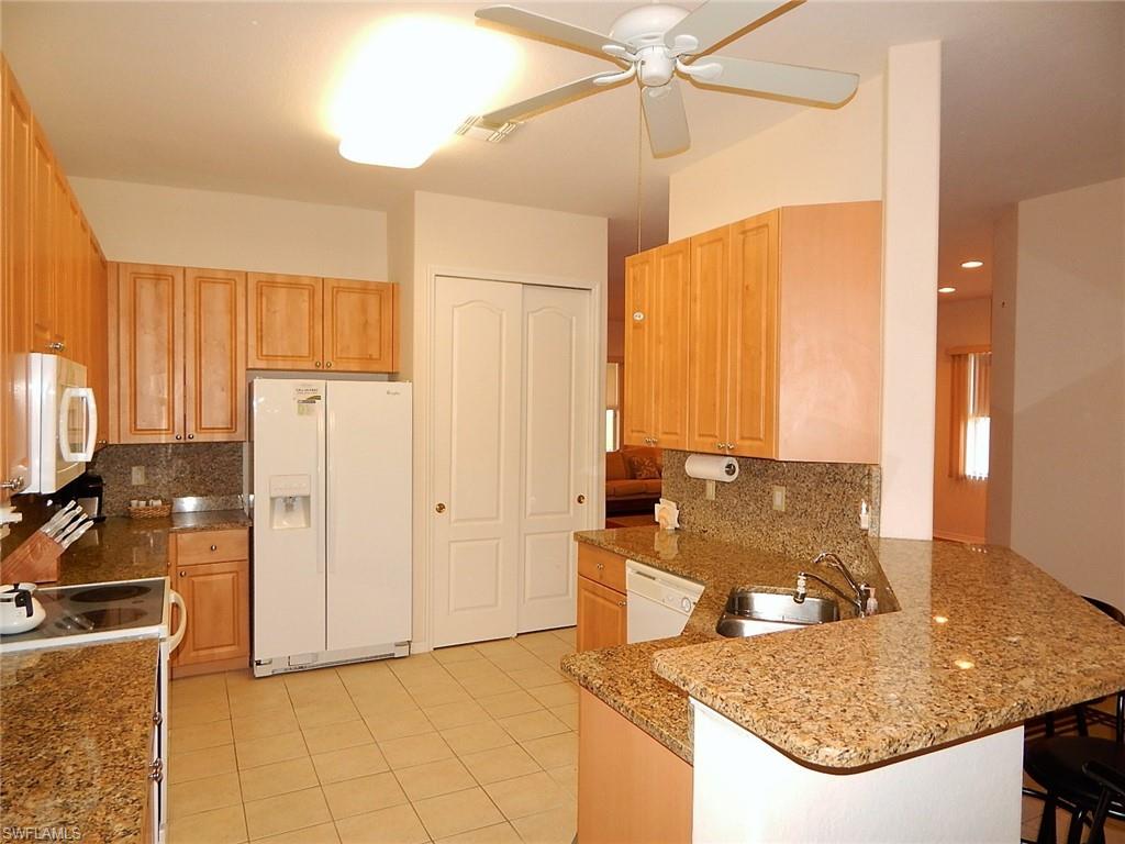 CORAL LAKES - Residential