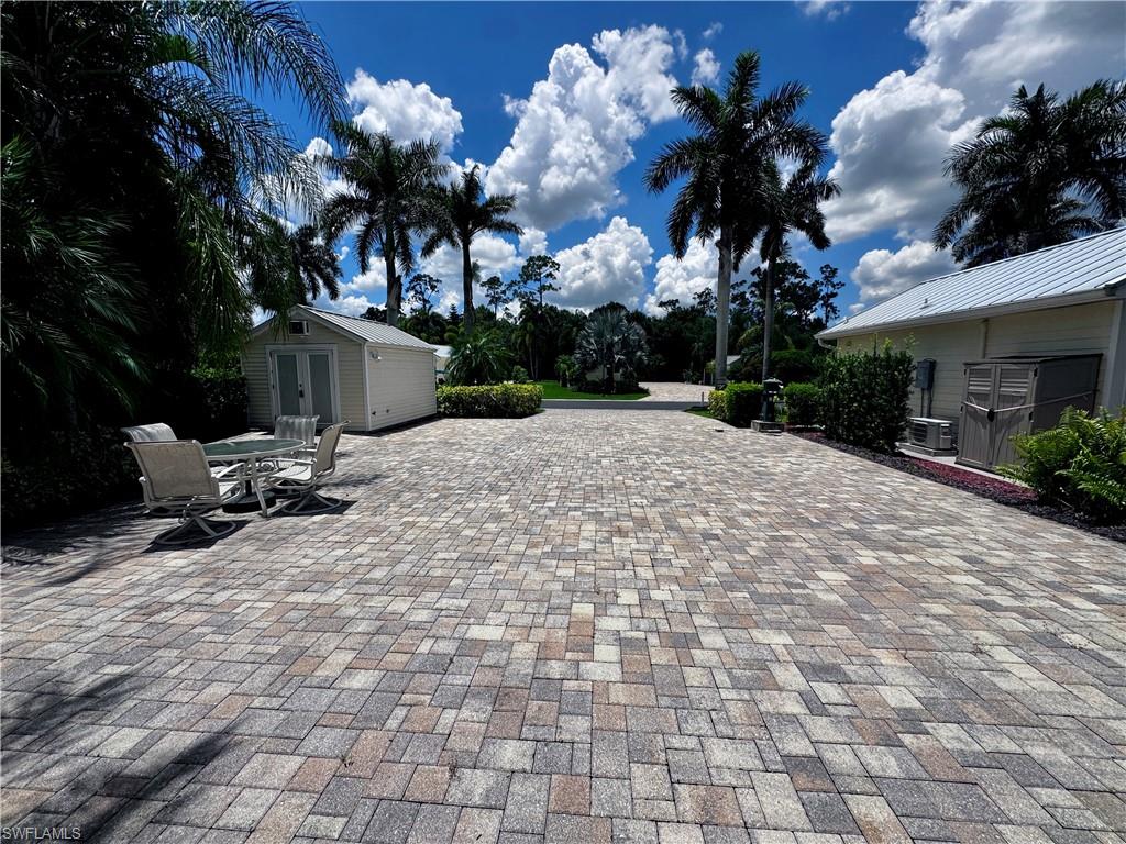 RIVERBEND MOTORCOACH RESORT - Land