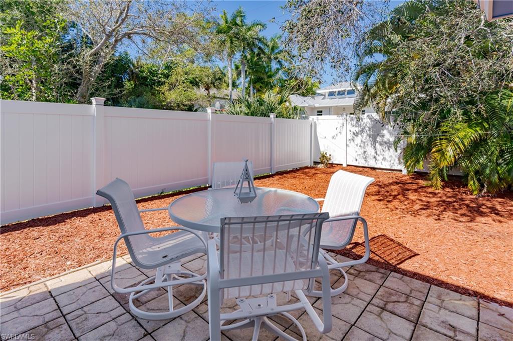 ROYAL HARBOR - Residential Lease