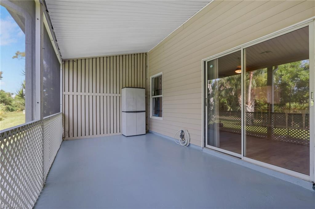ISLAND PARK WOODS - Residential Lease