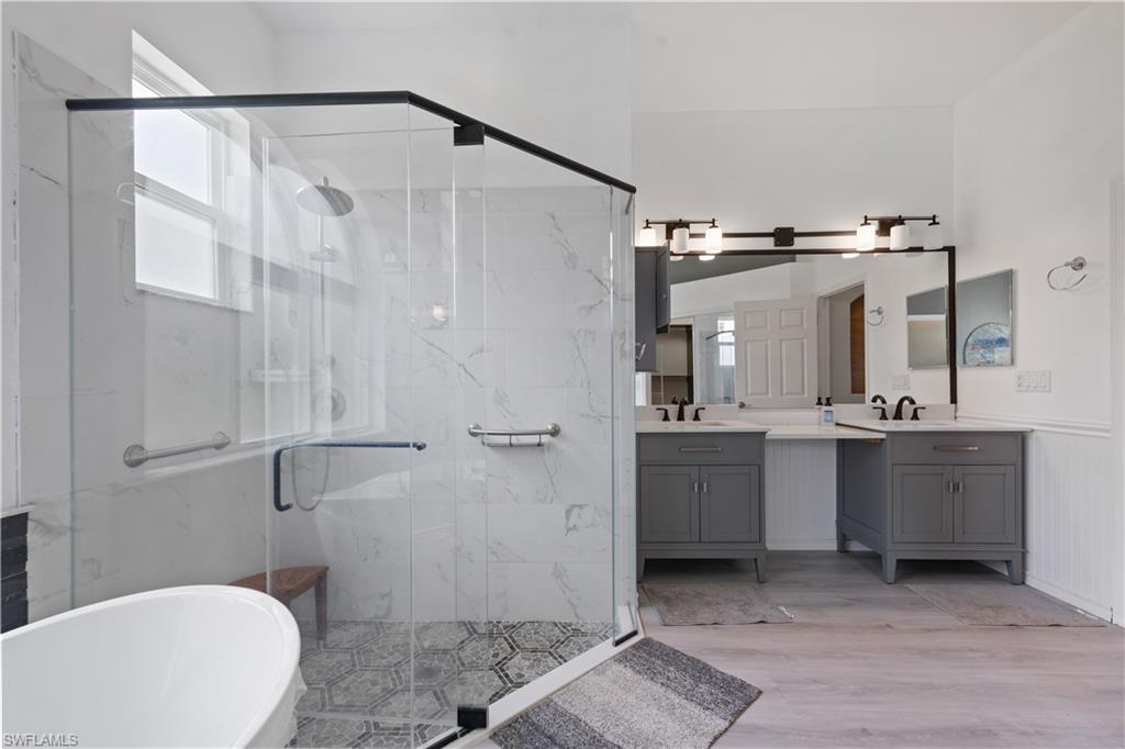 GOLDEN GATE ESTATES - Residential