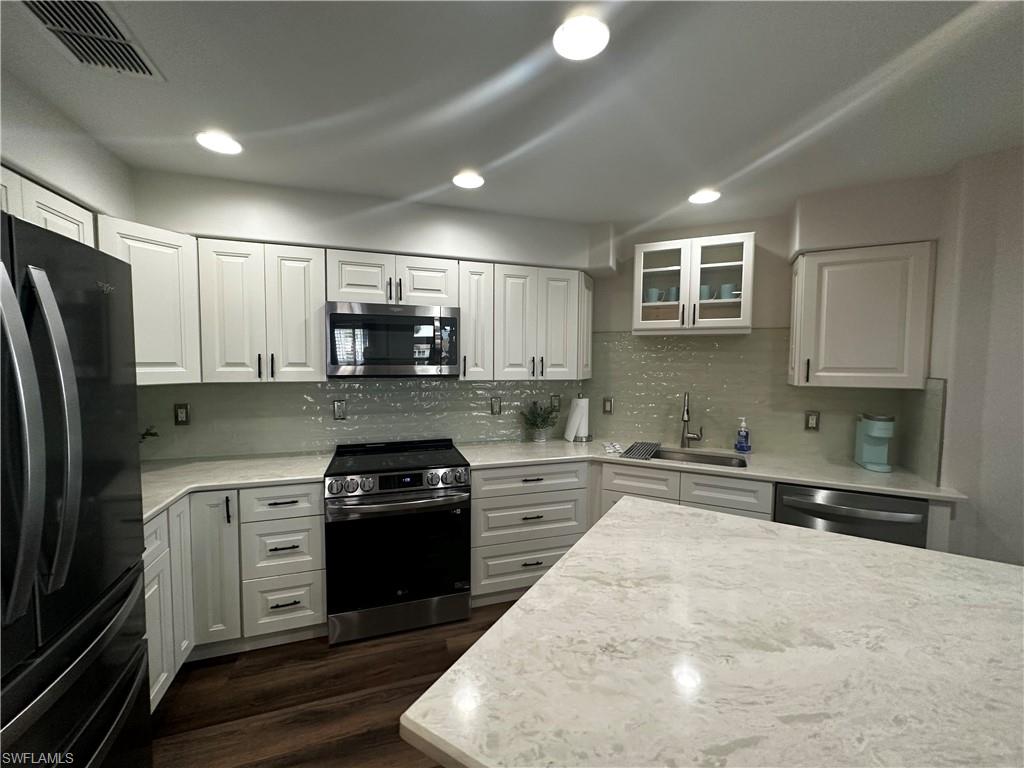 SOUTHMONT COVE - Residential Lease