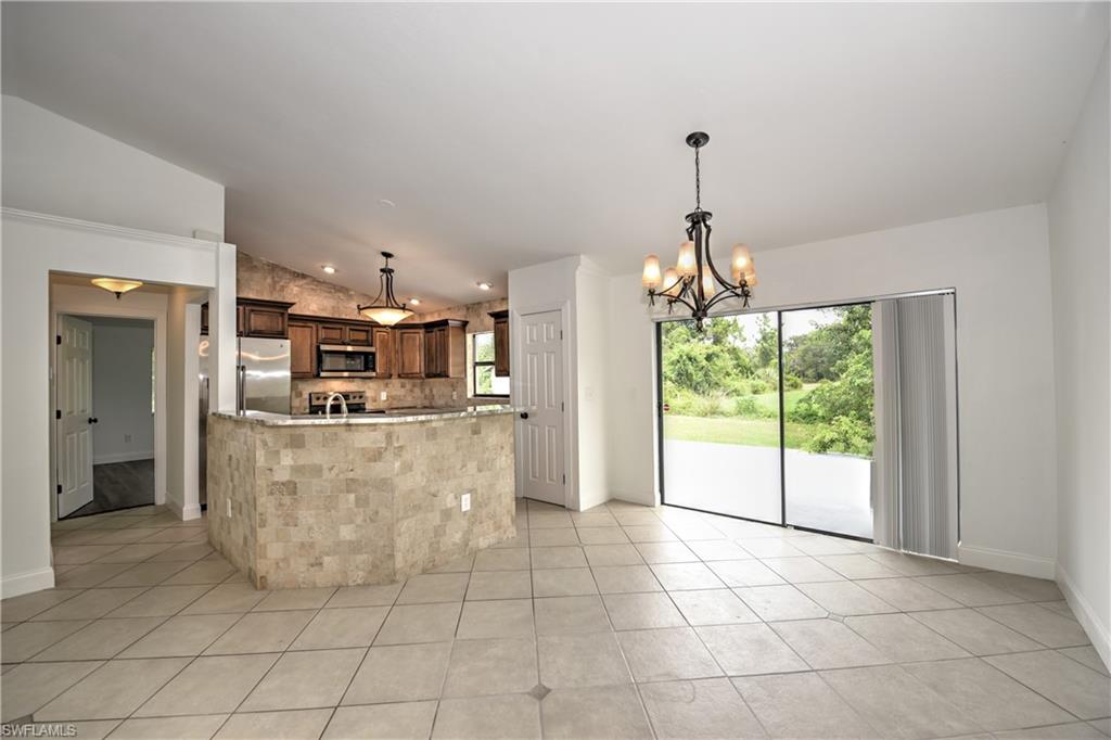 TWIN LAKE ESTATES - Residential