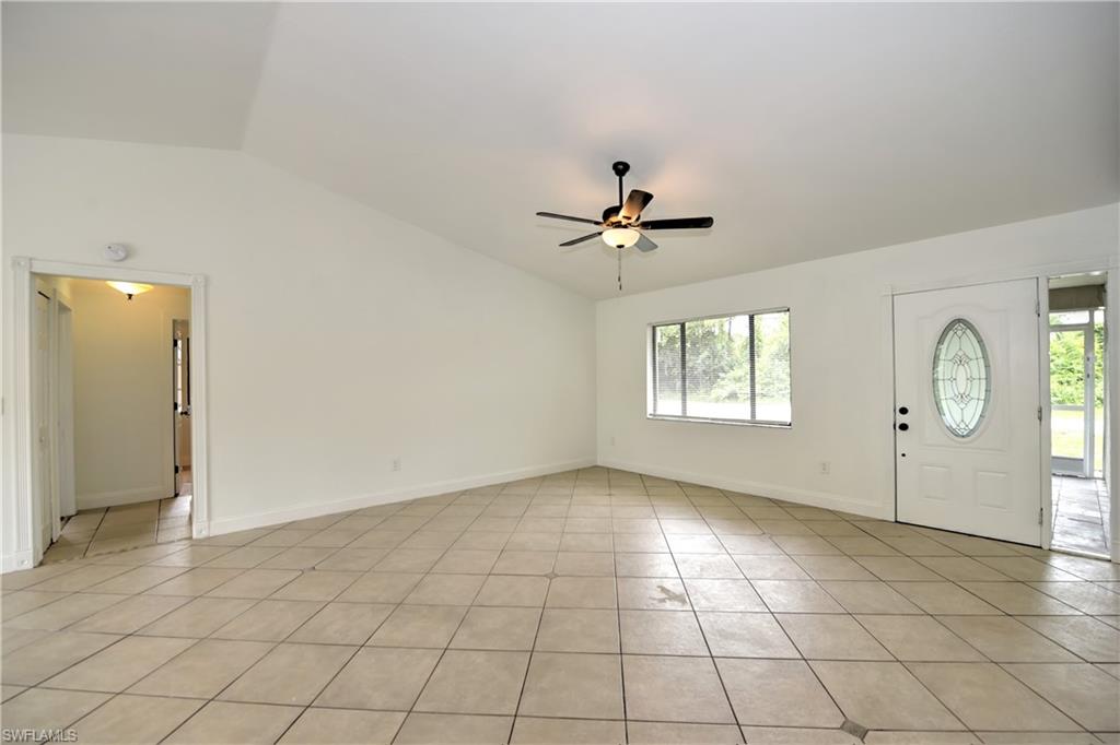 TWIN LAKE ESTATES - Residential