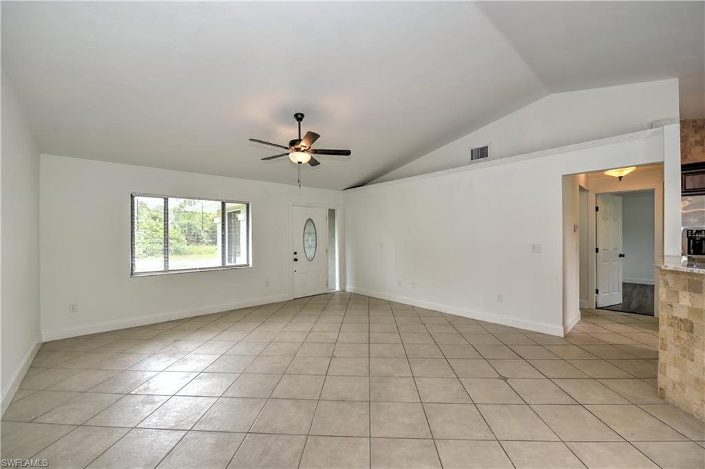 TWIN LAKE ESTATES - Residential