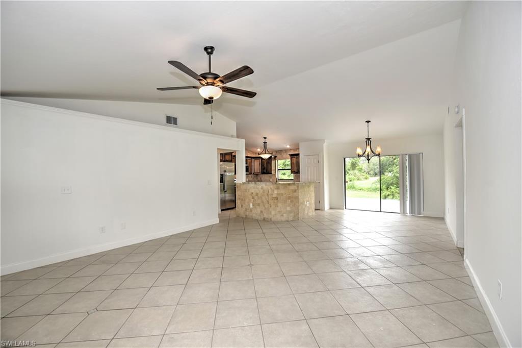 TWIN LAKE ESTATES - Residential