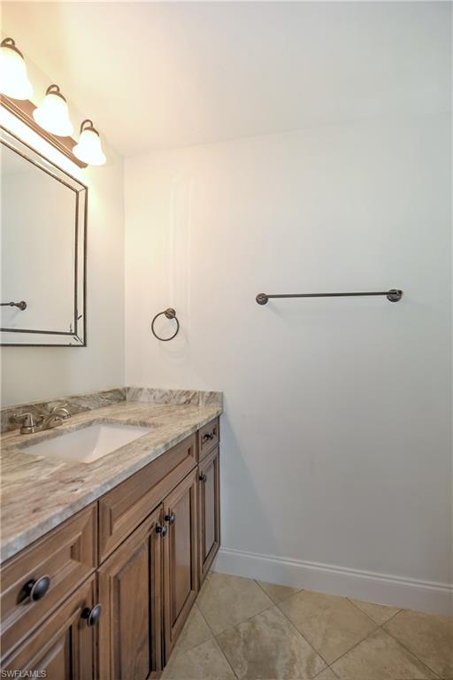 TWIN LAKE ESTATES - Residential