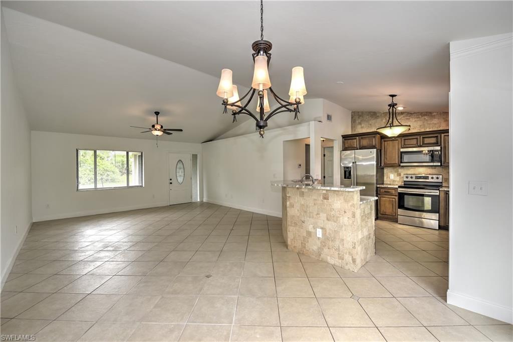 TWIN LAKE ESTATES - Residential