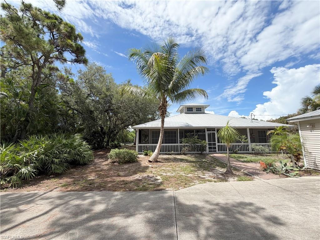 IMPERIAL SHORES - Residential
