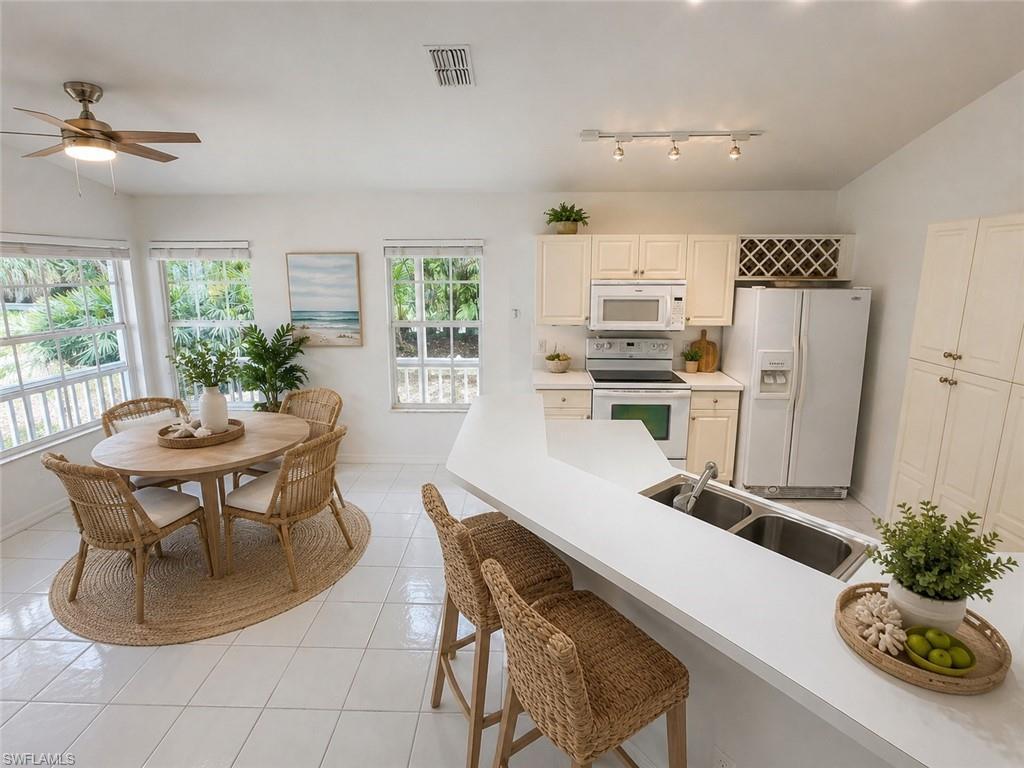 IMPERIAL SHORES - Residential