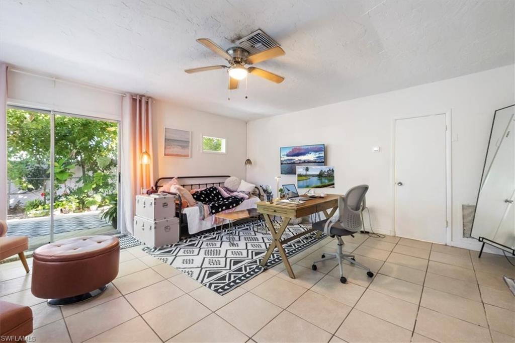 NAPLES PARK - Residential Income