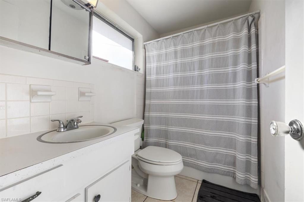 NAPLES PARK - Residential Income