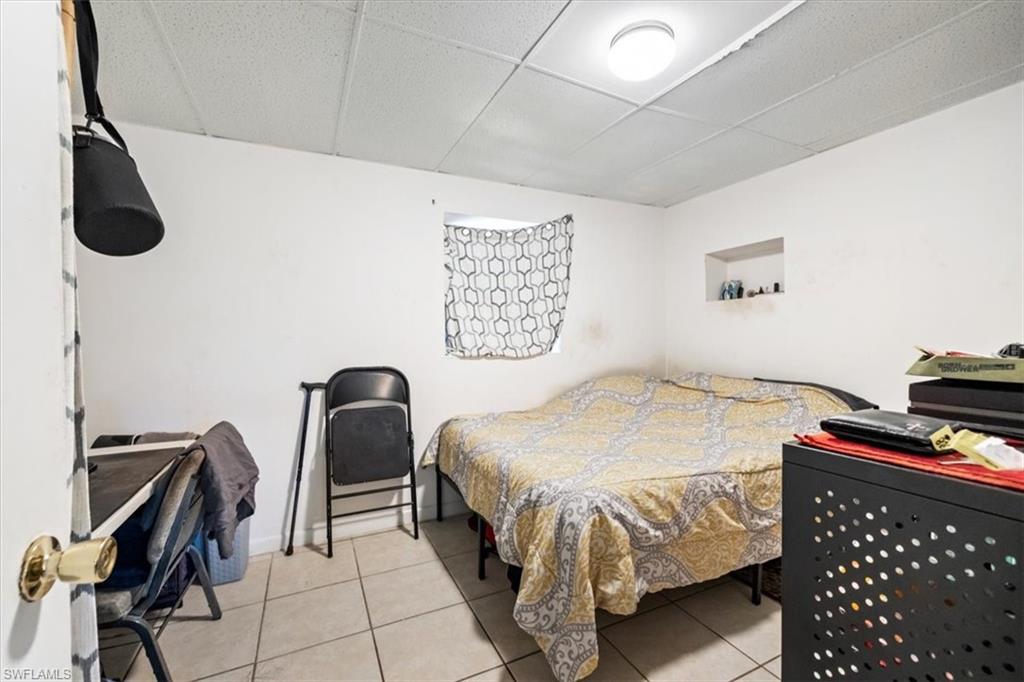 NAPLES PARK - Residential Income