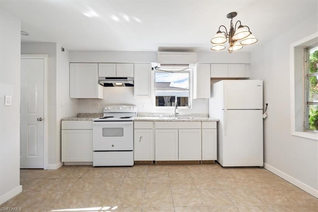 NAPLES PARK - Residential Income
