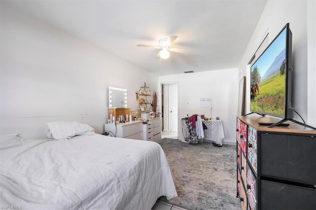 NAPLES PARK - Residential Income