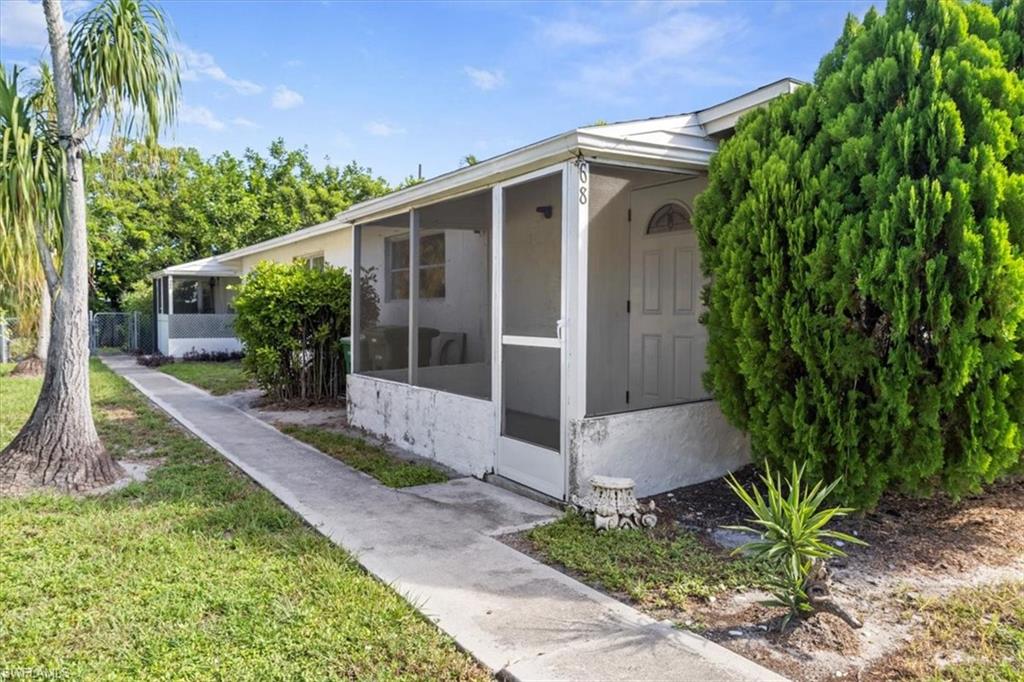 NAPLES PARK - Residential Income