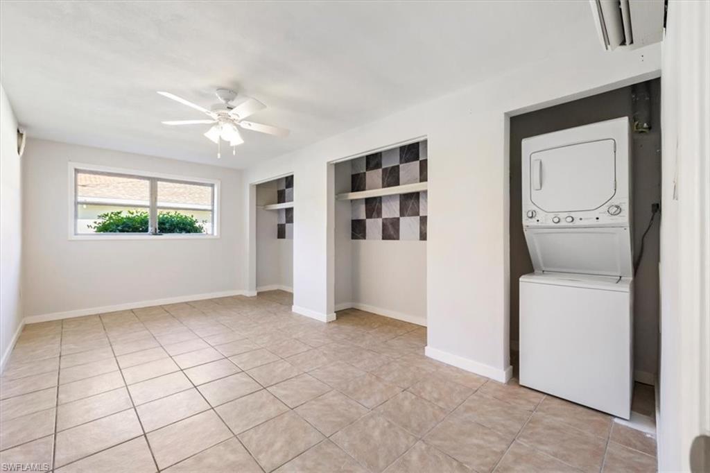 NAPLES PARK - Residential Income
