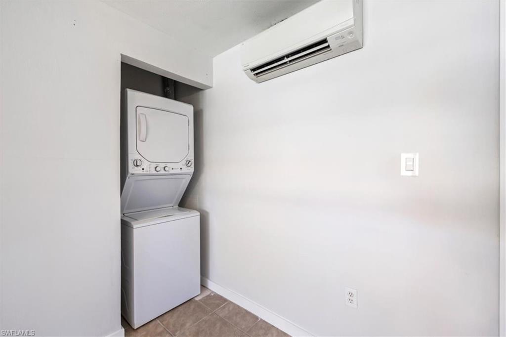 NAPLES PARK - Residential Income