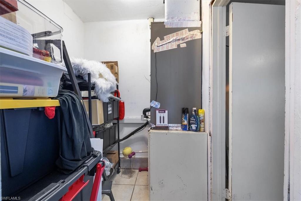 NAPLES PARK - Residential Income