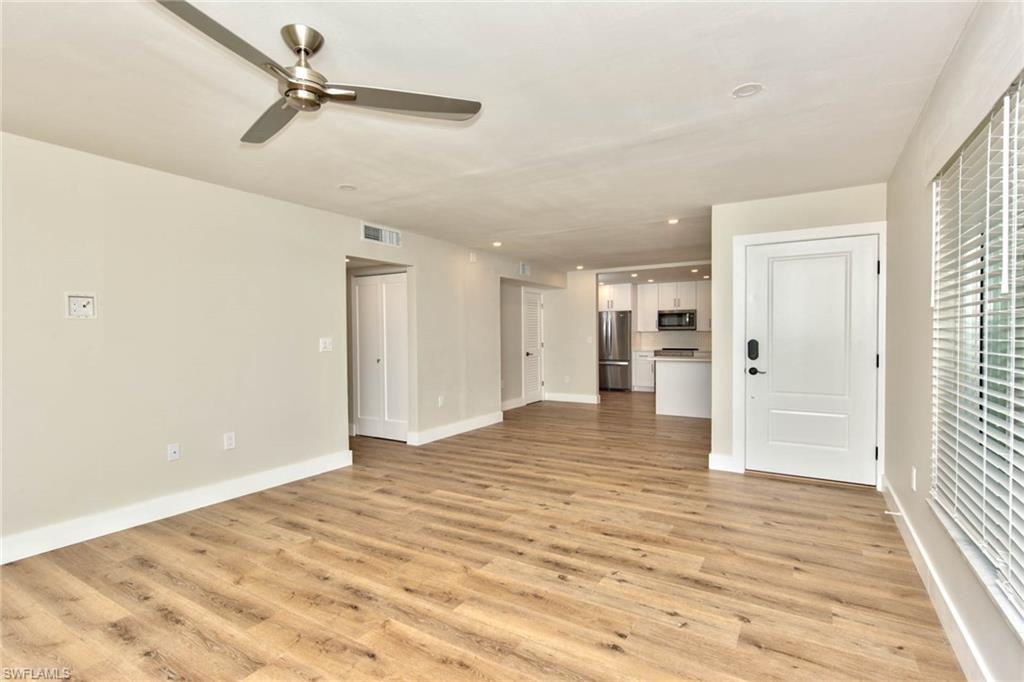 SWAN LAKE CLUB - Residential