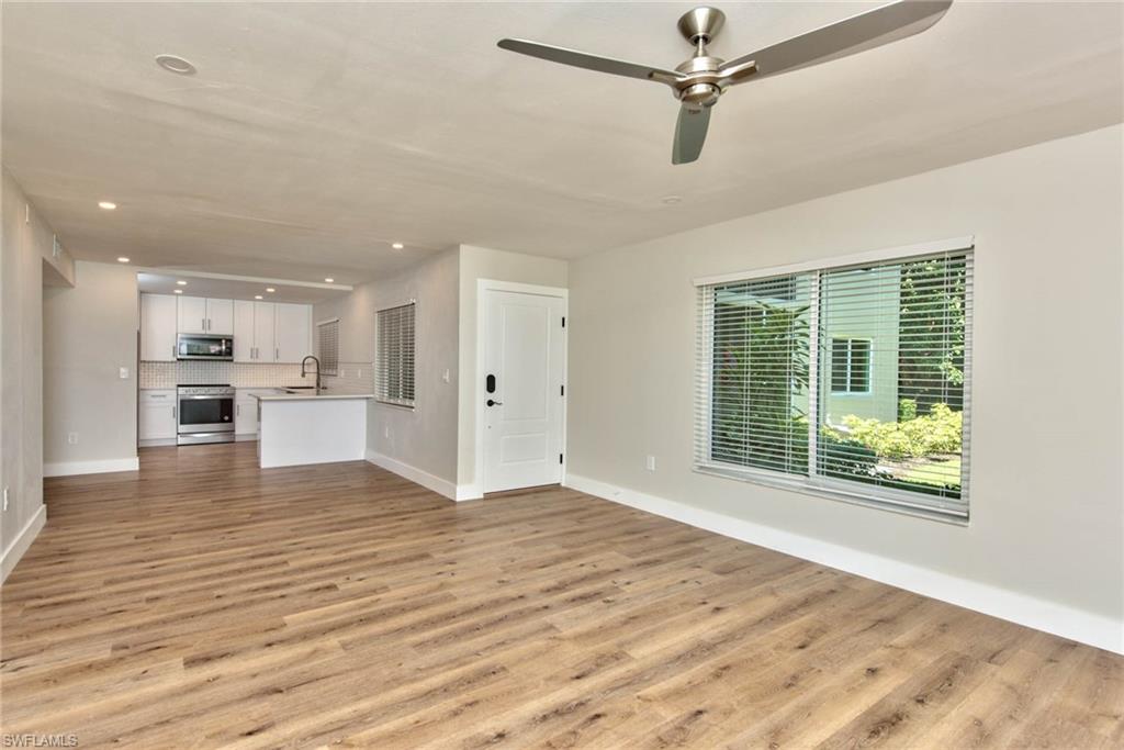 SWAN LAKE CLUB - Residential